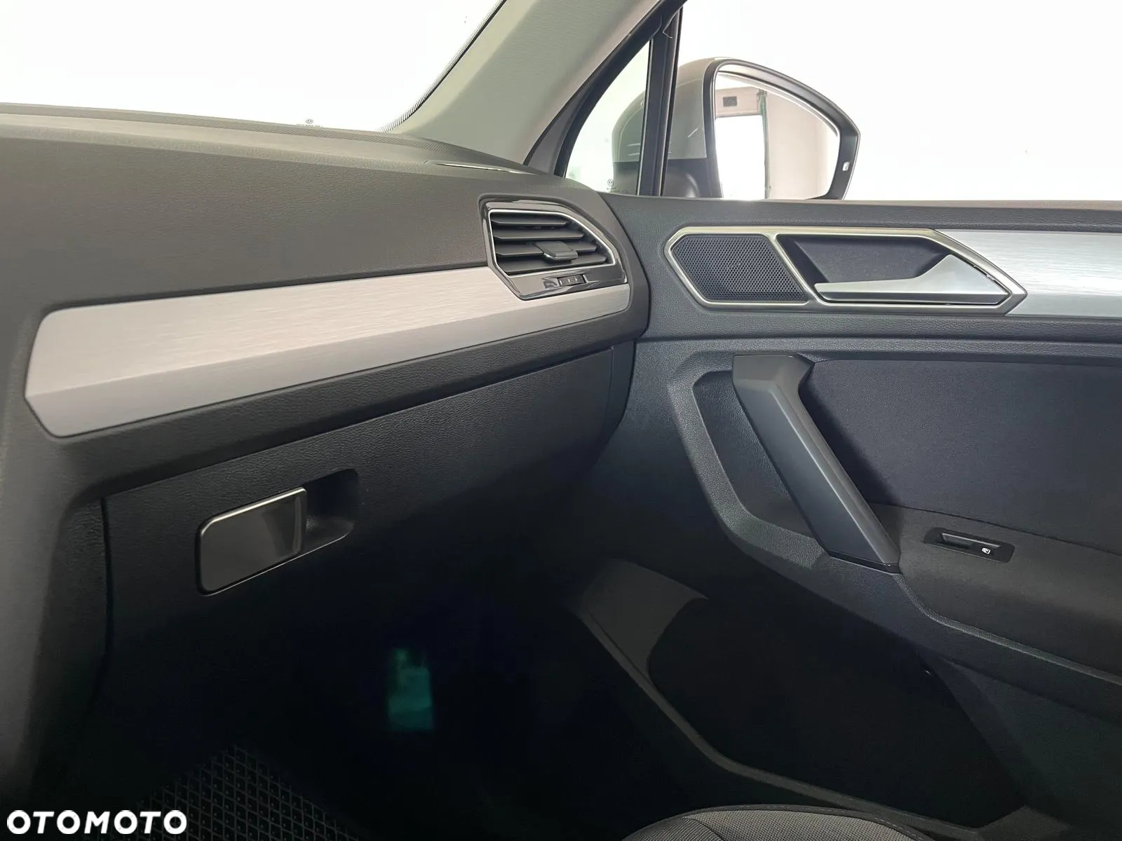 Volkswagen Tiguan 1.5 TSI EVO Comfortline - 32