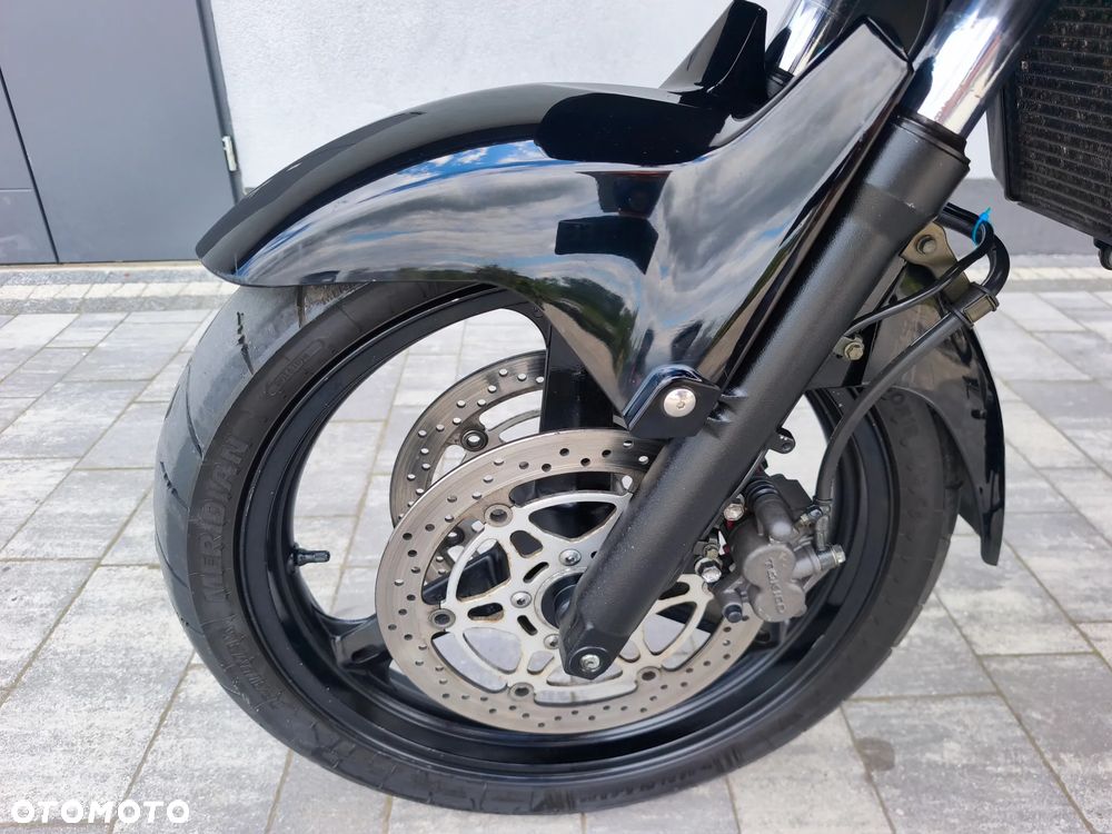 Suzuki DL - 15