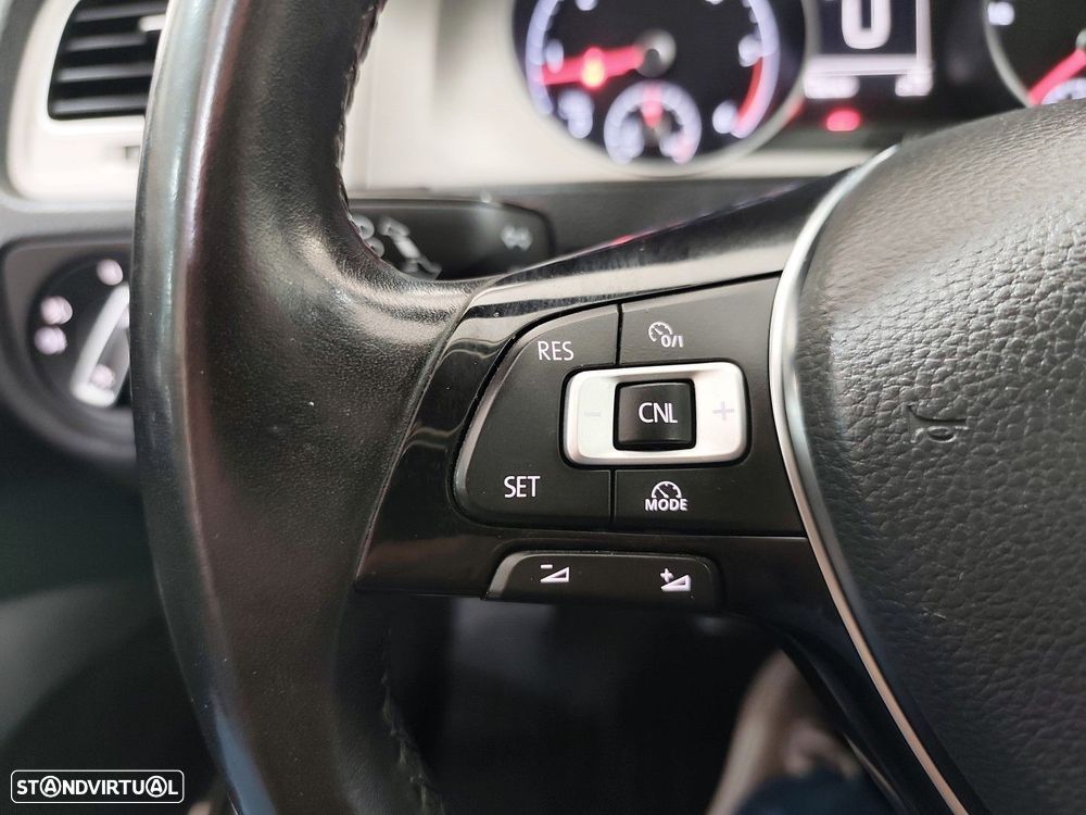 VW Golf Variant 1.6 TDi Sportline DSG - 18