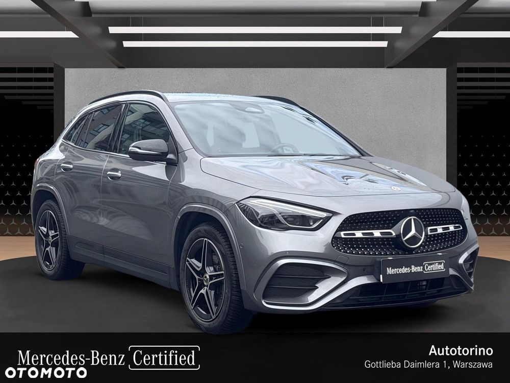 Mercedes-Benz GLA - 8