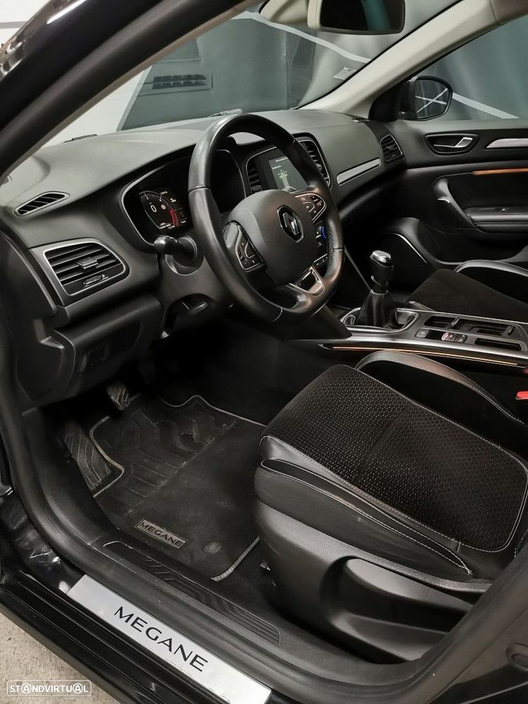 Renault Mégane Sport Tourer 1.6 dCi Intens - 20