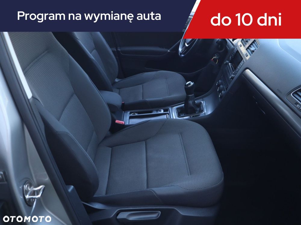 Volkswagen Golf - 11