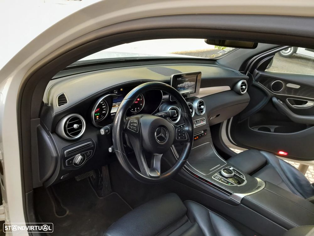 Mercedes-Benz GLC 220 d Coupe 4Matic 9G-TRONIC Exclusive - 3