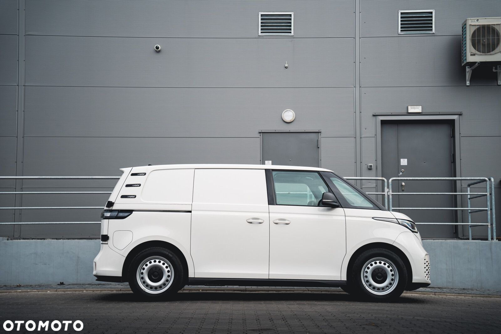 Volkswagen ID. Buzz Cargo L1 204 KM - 17