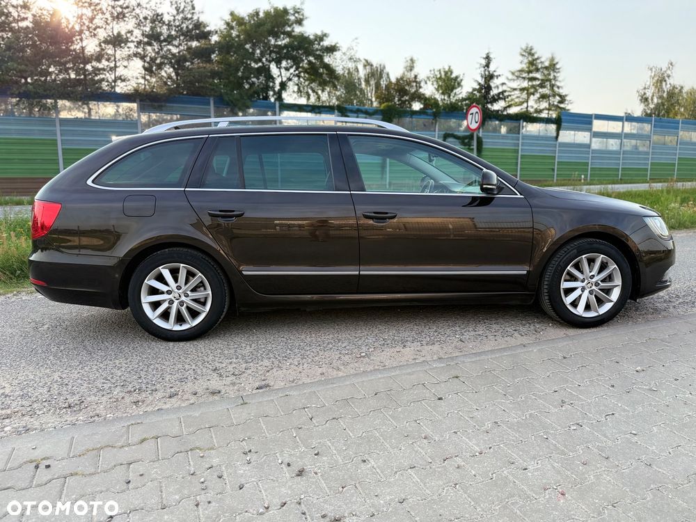 Skoda Superb 1.6 TDI GreenLine - 14