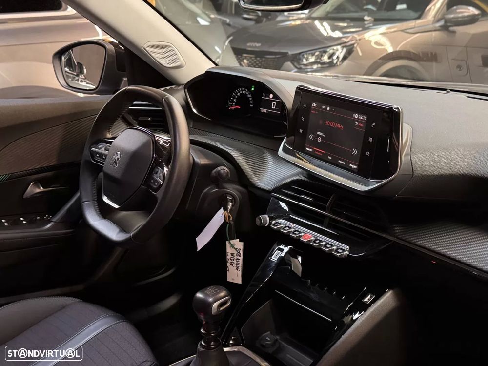 Peugeot 2008 1.5 BlueHDi Allure Pack - 25