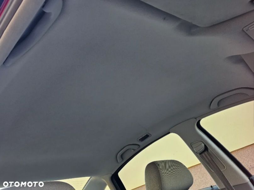 Volkswagen Passat - 16
