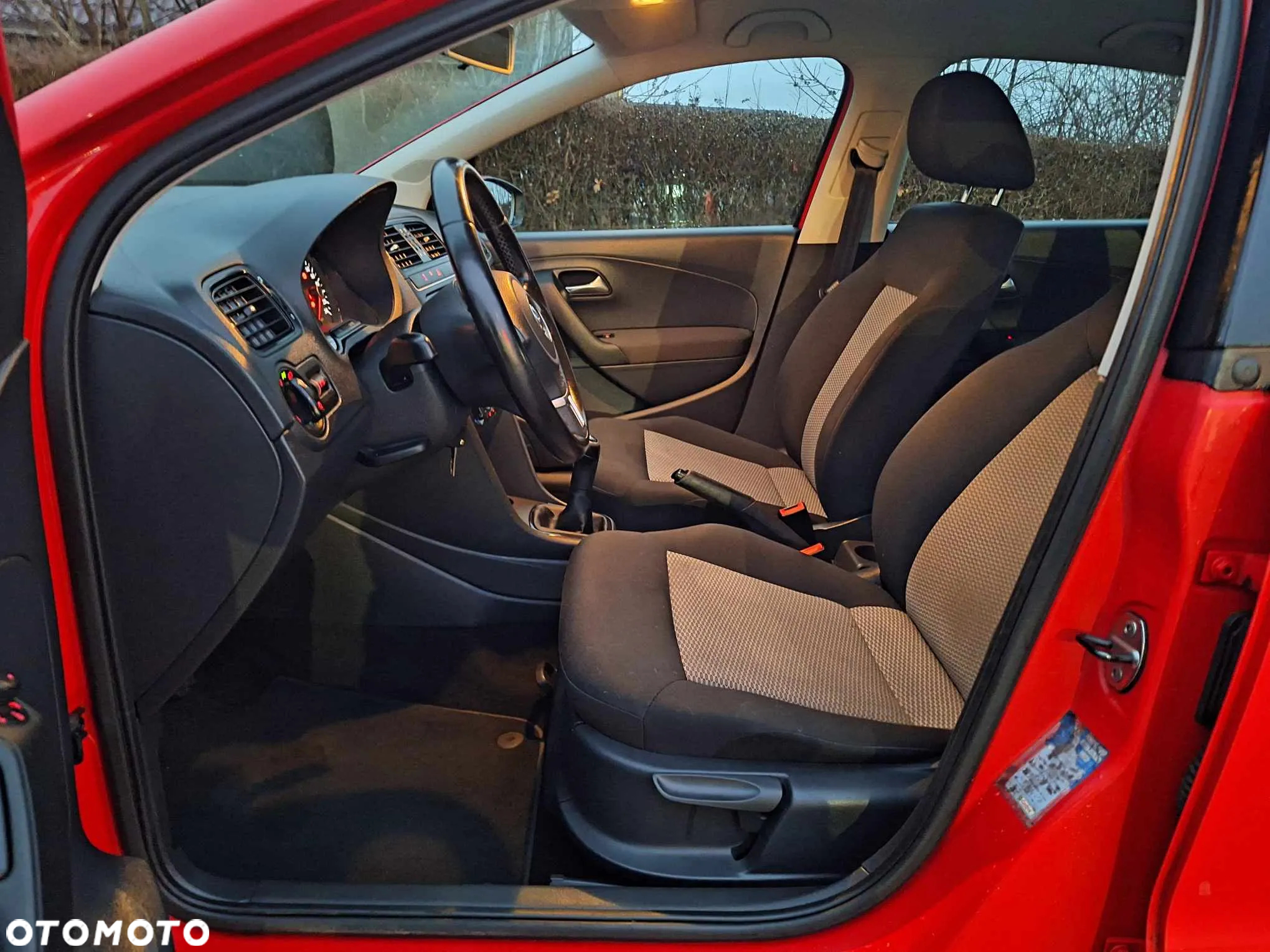 Volkswagen Polo 1.4 Comfortline - 18