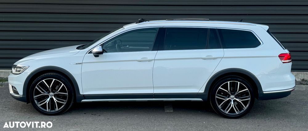 Volkswagen Passat Alltrack 2.0 TDI DSG 4Motion - 36
