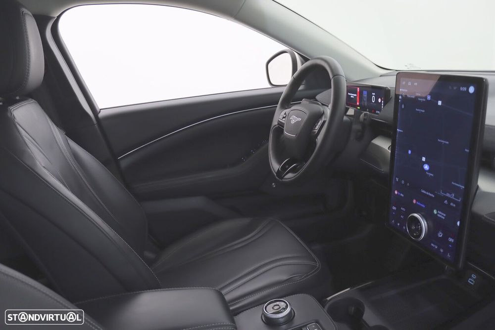 Ford Mustang Mach-E - 7