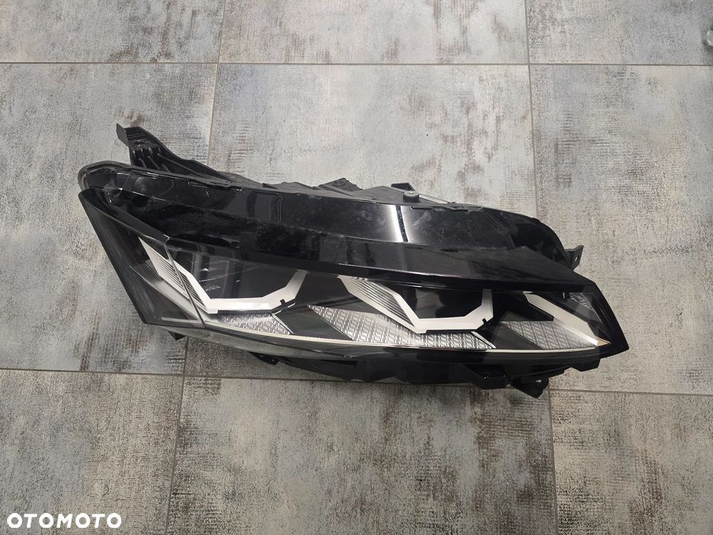 Renault austral lift rafale lampa full led prawa idealna 260107707r - 1
