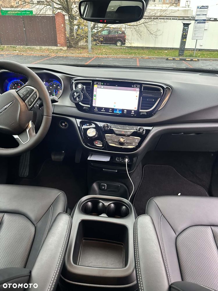 Chrysler Pacifica - 7