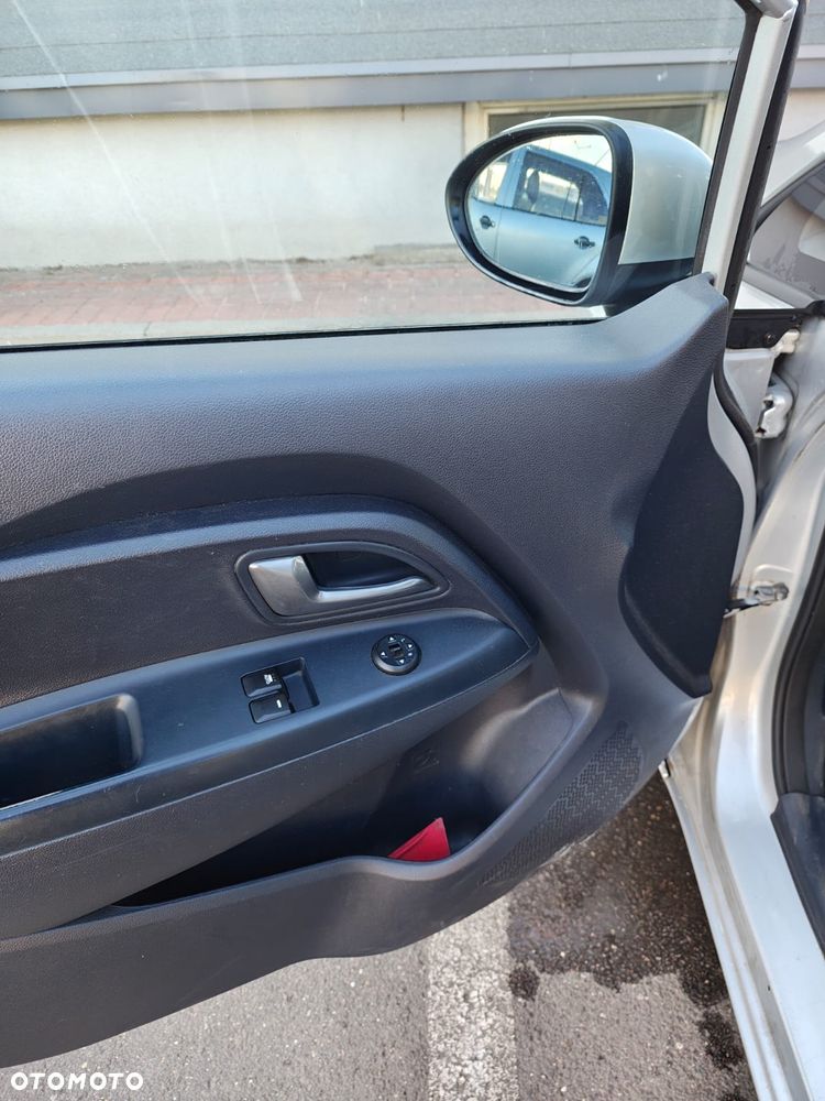 Kia Rio 1.2 L - 26