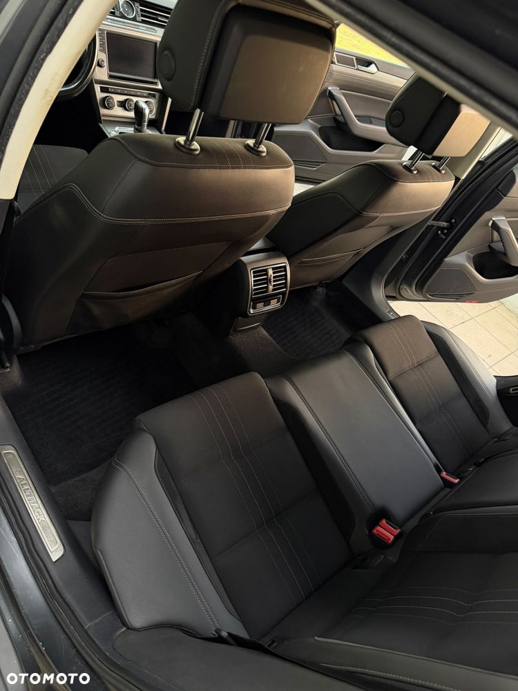 Volkswagen Passat Alltrack - 9