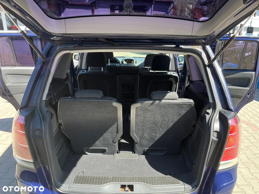 Opel Zafira 1.6 Essentia - 8