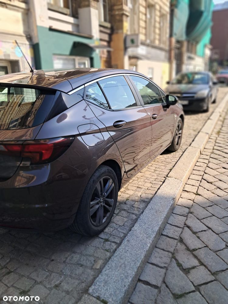 Opel Astra 1.4 T 120 Lat - 8