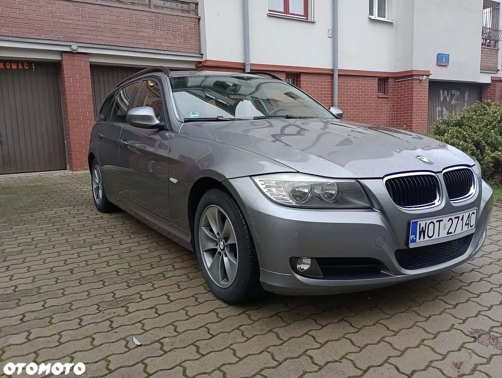 BMW Seria 3 318d DPF - 13