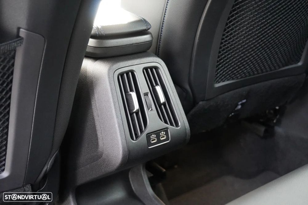 BMW 218 Active Tourer i Pack Desportivo M Auto - 13