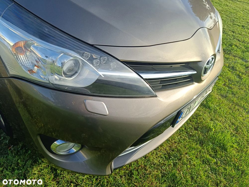 Toyota Verso 1.8 Premium 7os EU6 - 17
