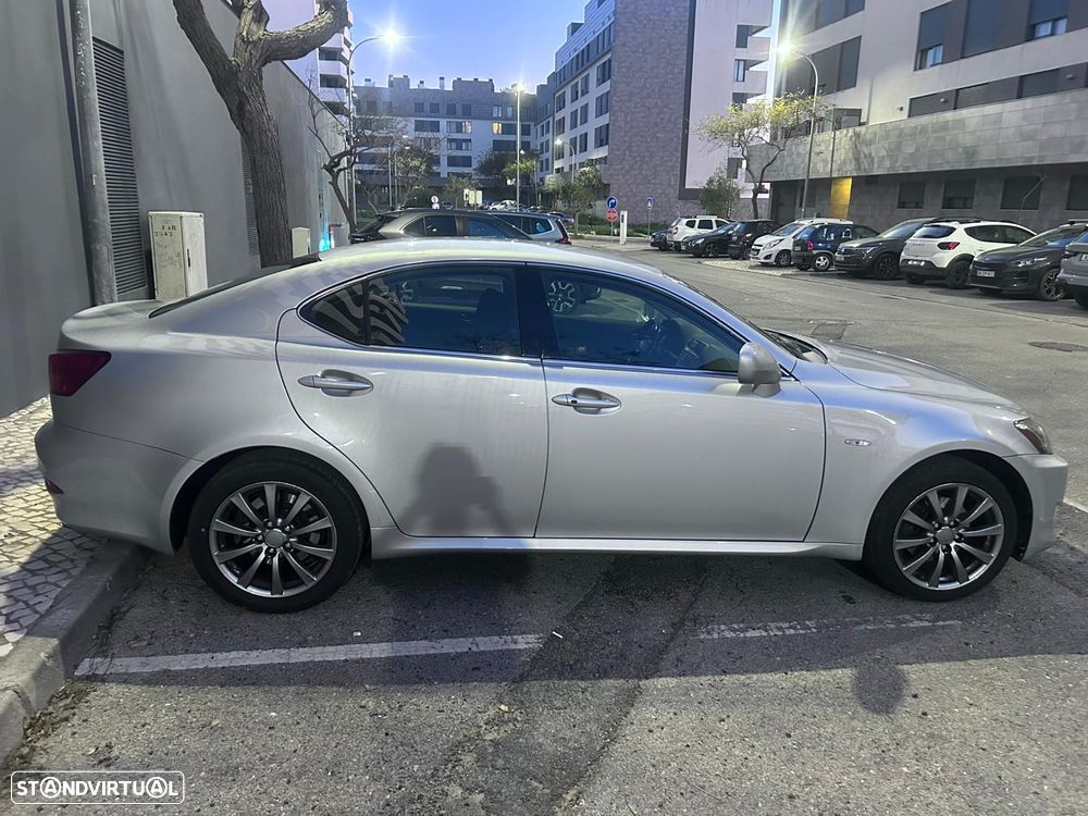 Lexus IS 220 d Base 11 - 4