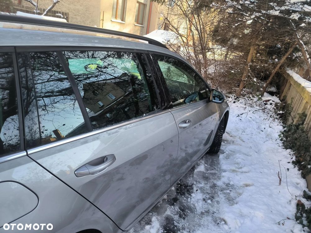 Volkswagen Golf 1.6 TDI BMT Highline - 23