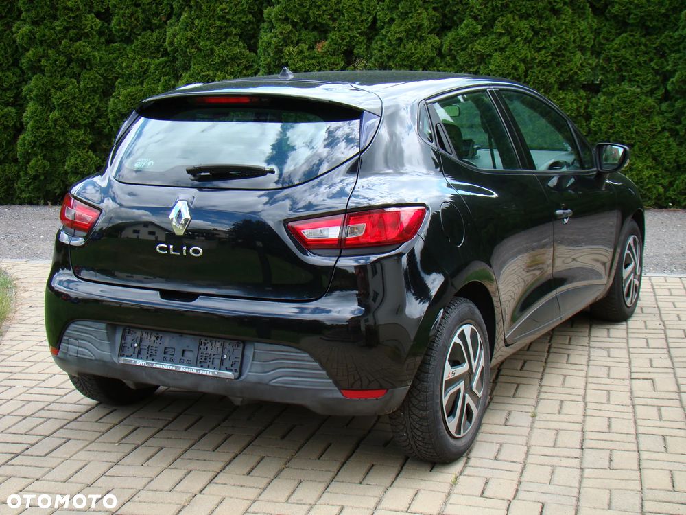 Renault Clio 1.2 16V 75 Life - 7