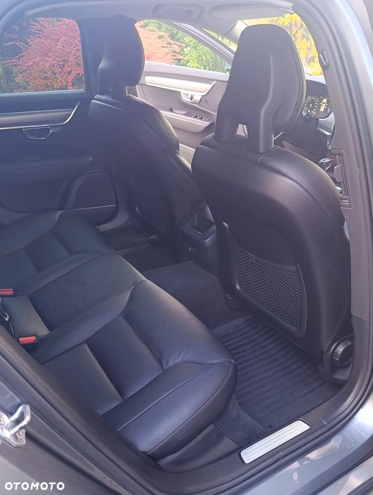 Volvo V90 D3 Momentum Pro - 11