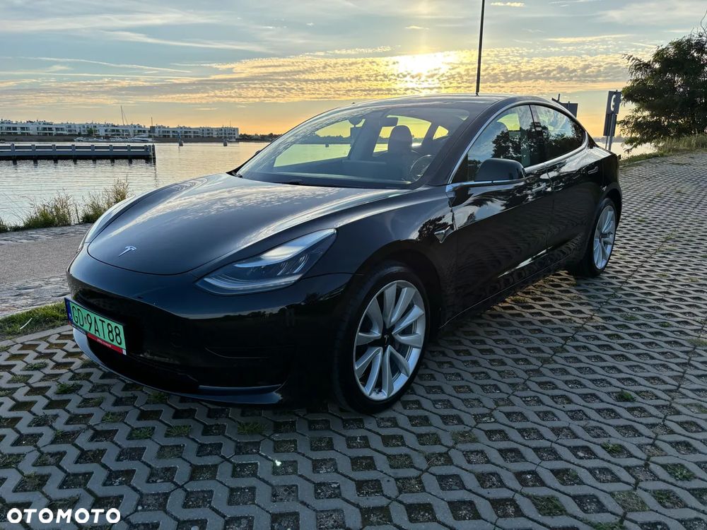 Tesla Model 3 Standard Reichweite Plus Hinterradantrieb - 1