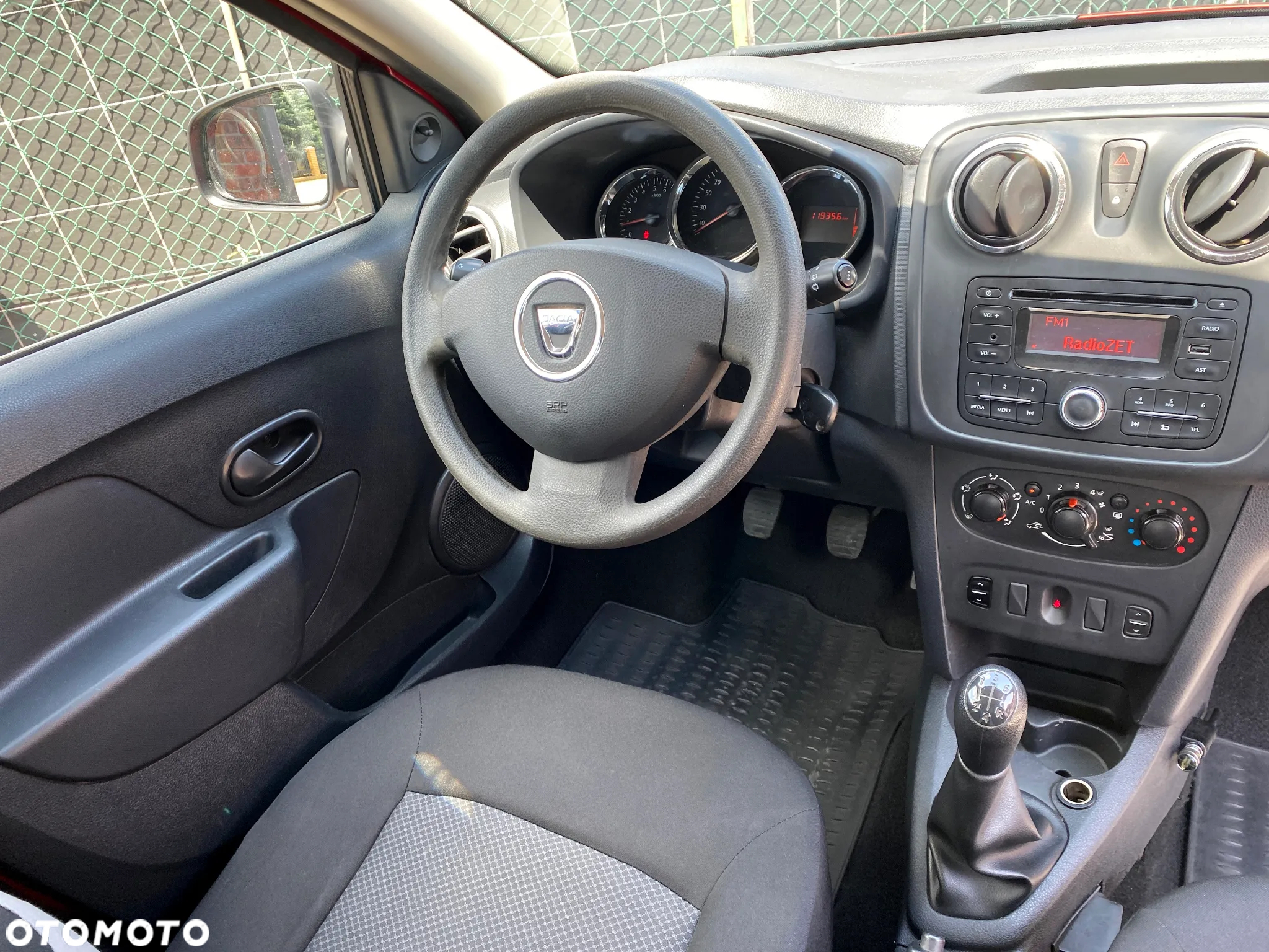 Dacia Sandero 1.2 16V Ambiance EU6 - 7