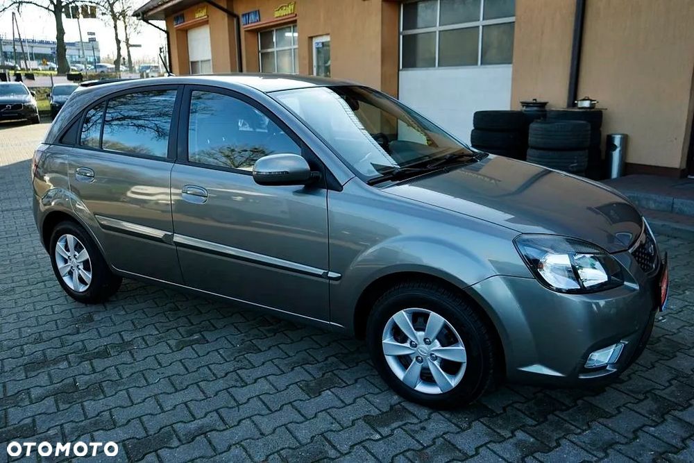 Kia Rio - 14
