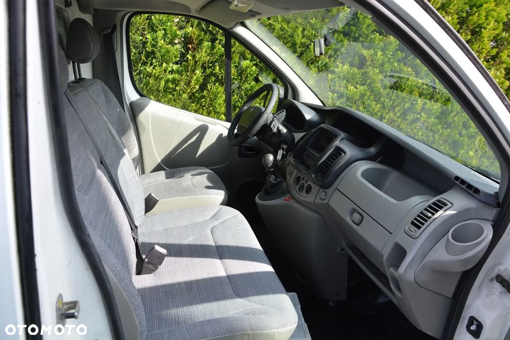 Renault Trafic - 11