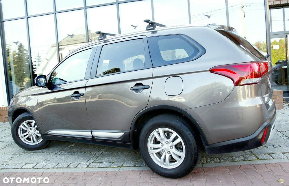 Mitsubishi Outlander - 22