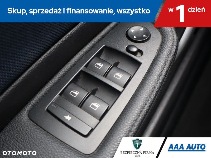 BMW Seria 1 - 17