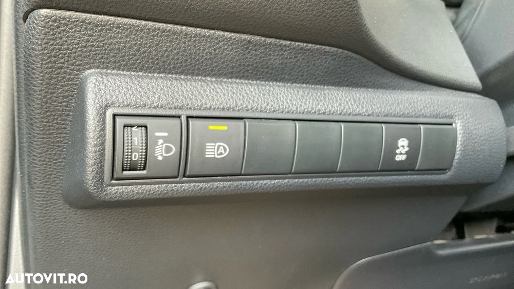 Toyota Corolla 1.8 HSD TS Dynamic - 37