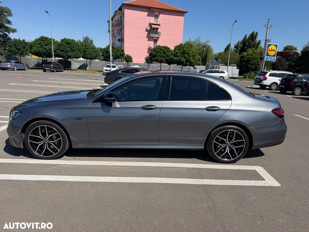 Mercedes-Benz E 300 de 4Matic 9G-TRONIC AMG Line - 3