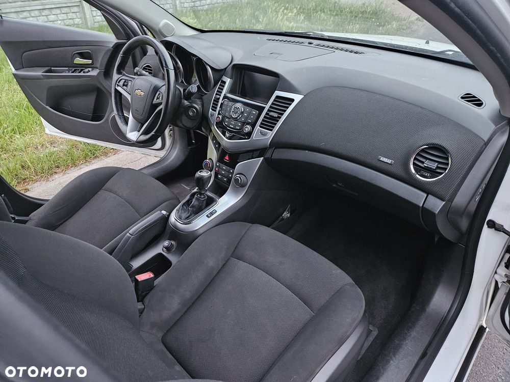 Chevrolet Cruze - 8