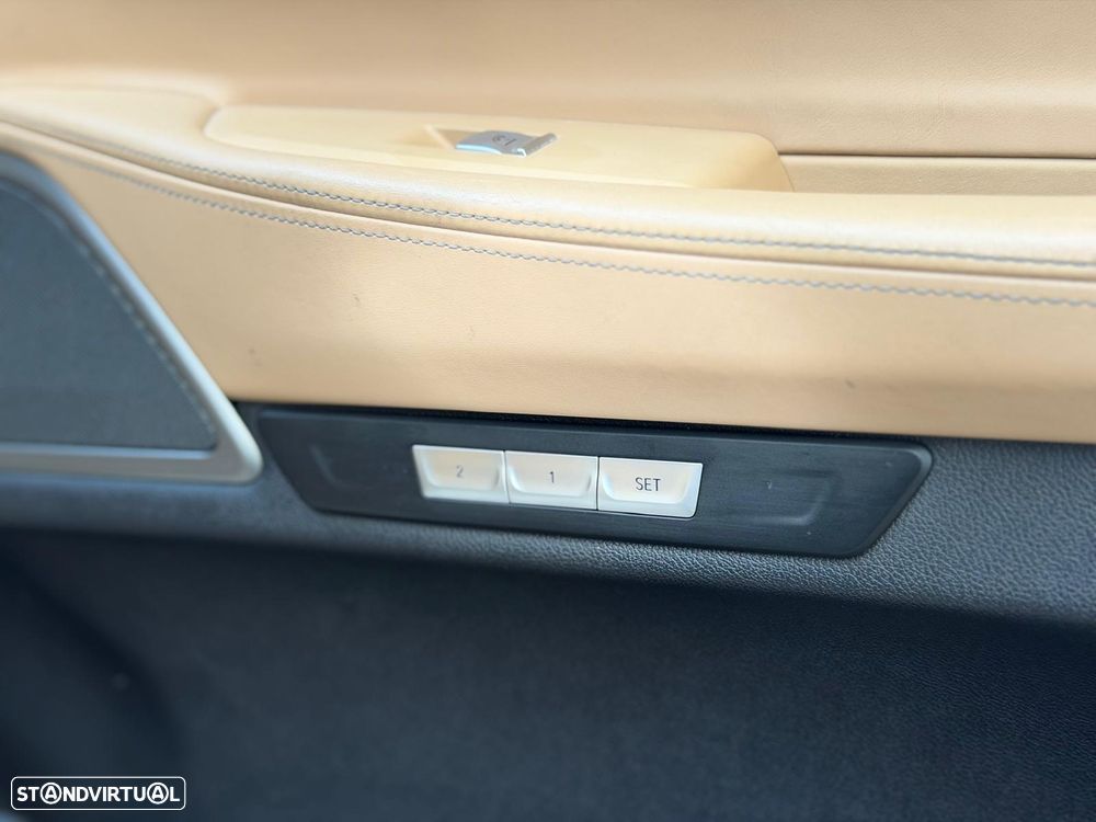 BMW 750 d xDrive Pack M - 36