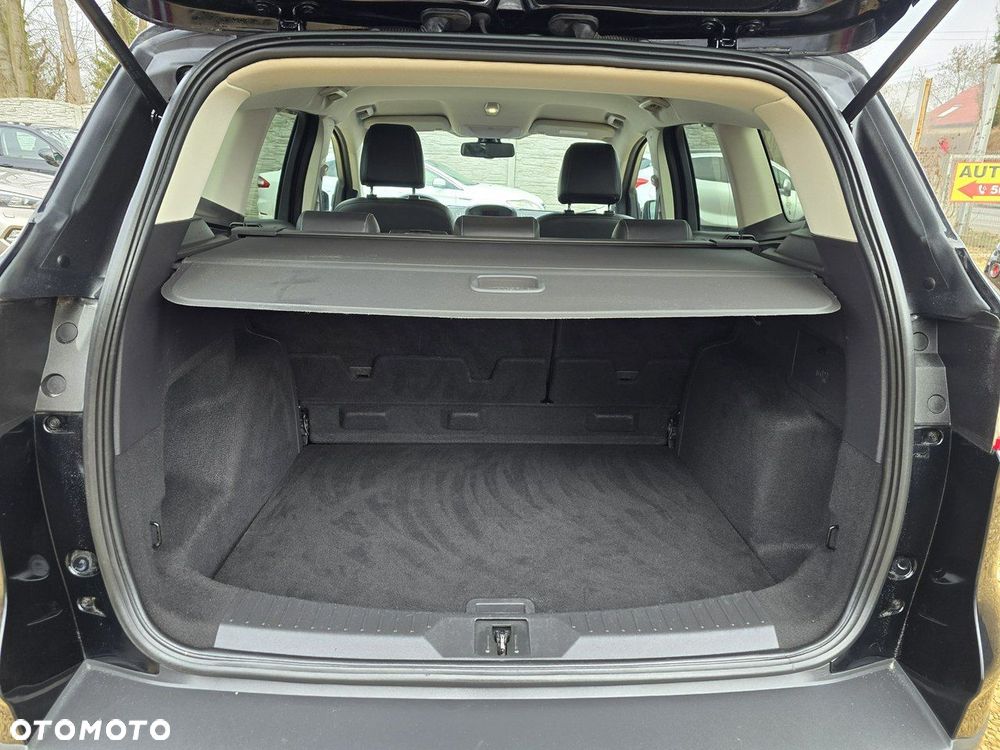 Ford Kuga 1.6 EcoBoost 2x4 Titanium - 28