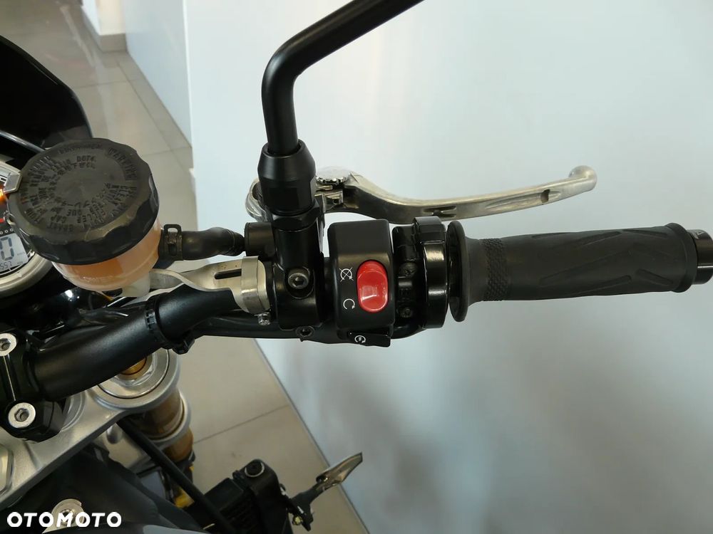 Triumph Street Triple - 24