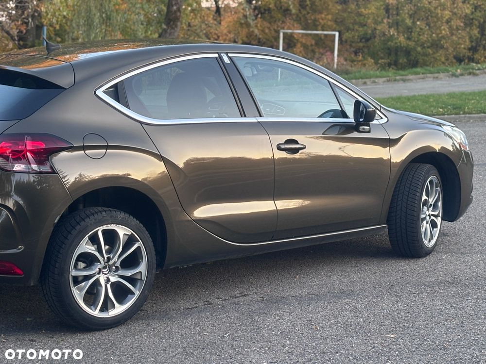 Citroën DS4 e-HDi 110 EGS6 SoChic - 6