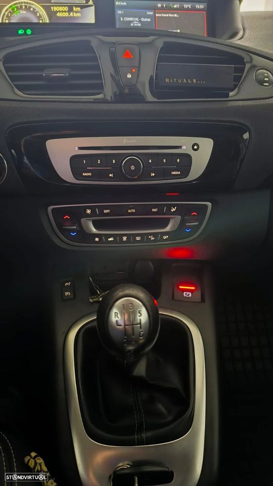 Renault Grand Scénic 1.5 dCi Bose Edition SS - 15