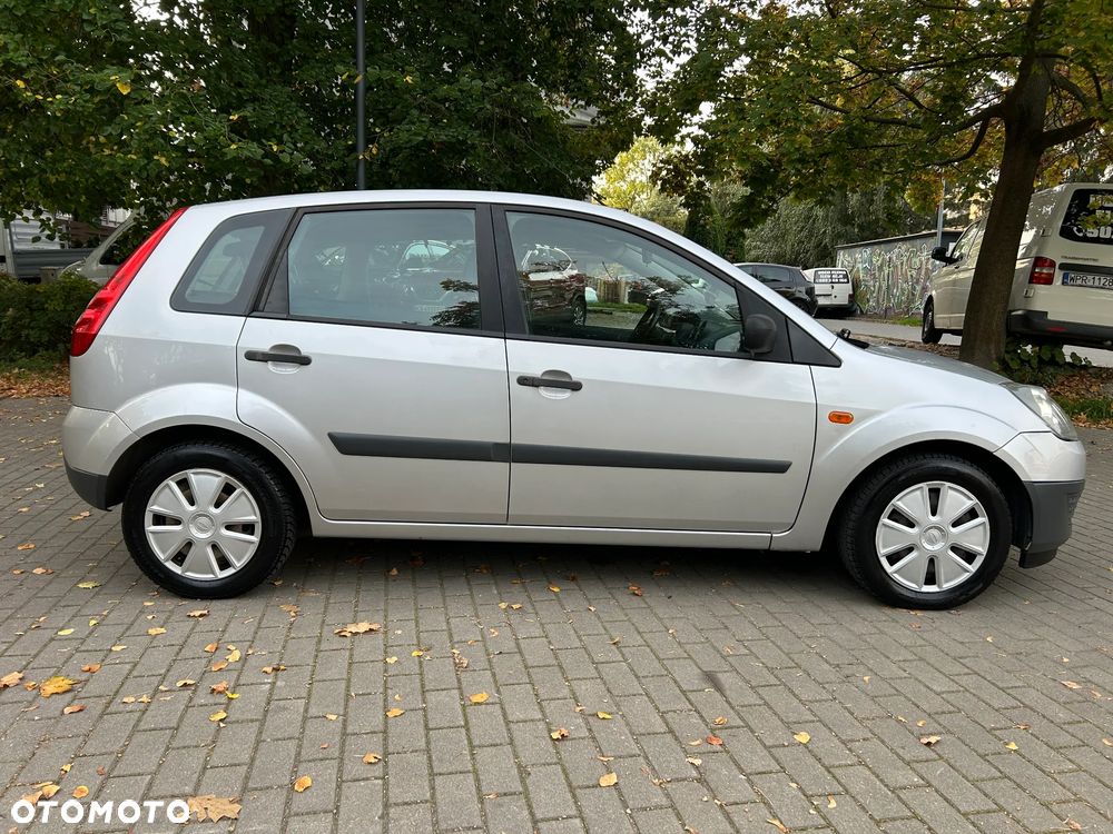 Ford Fiesta - 6