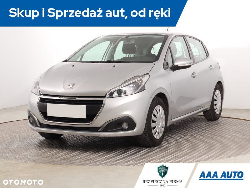 Peugeot 208 - 3