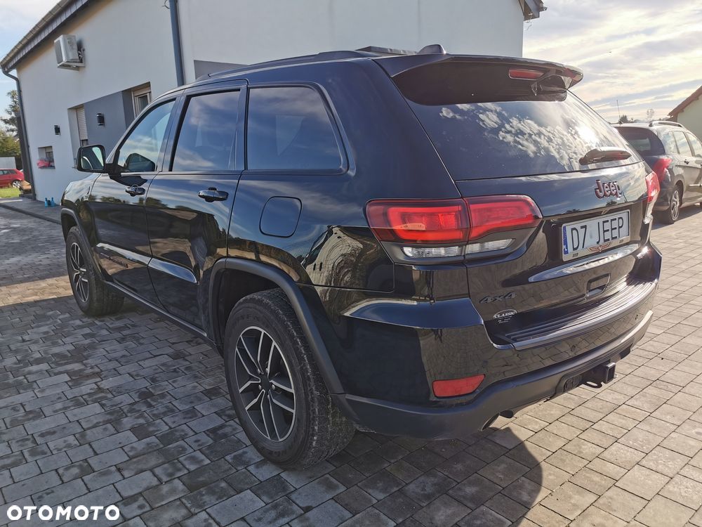 Jeep Grand Cherokee - 8