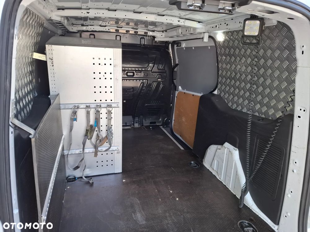 Ford Transit connect - 19