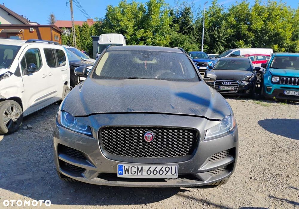 Jaguar F-Pace - 19