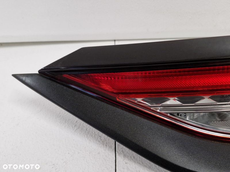 CITROEN DS3 CROSSBACK LAMPA PRAWY TYŁ W KLAPĘ 9836711280 - 3