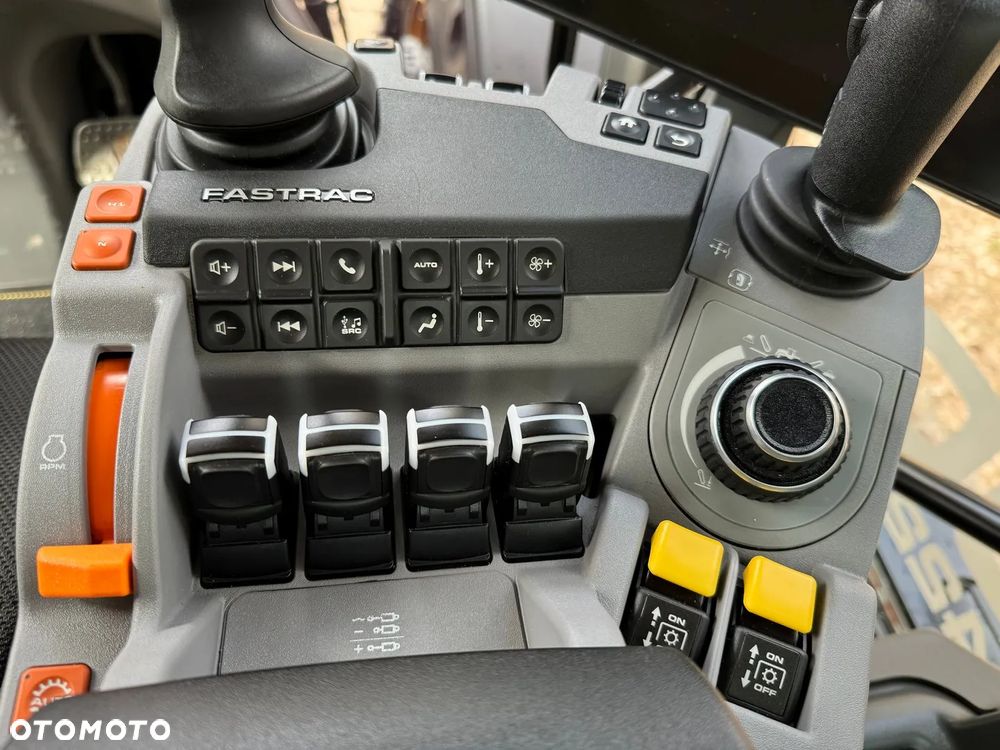 JCB Fastrac 4220 ICON | DEMO |220 KM |2022 ROK - 18