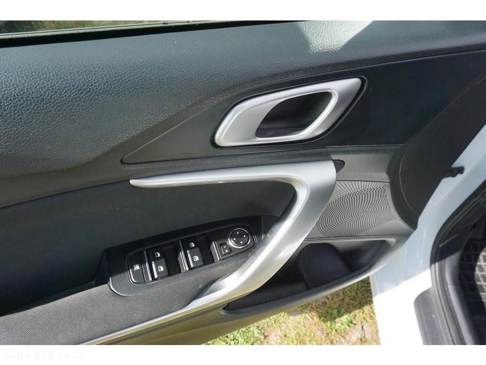Kia Ceed - 15