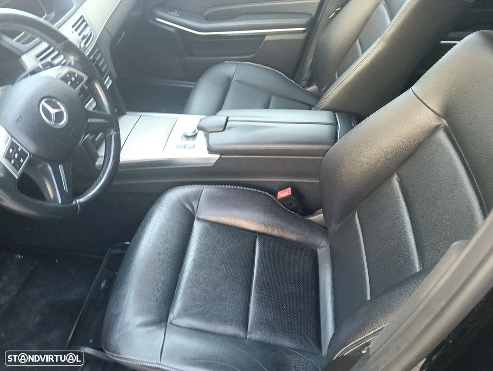 Mercedes-Benz E 220 CDI Auto Elegance - 36